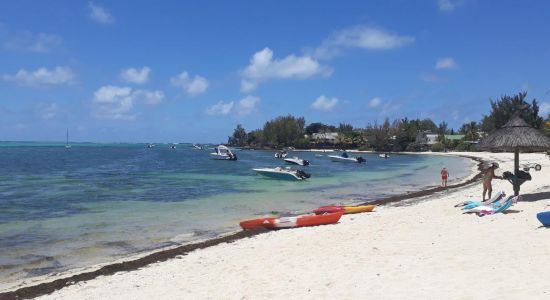 Roches Noires Beach