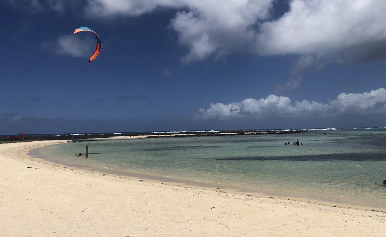 Фото Poste La Fayette Beach с светлый песок поверхностью