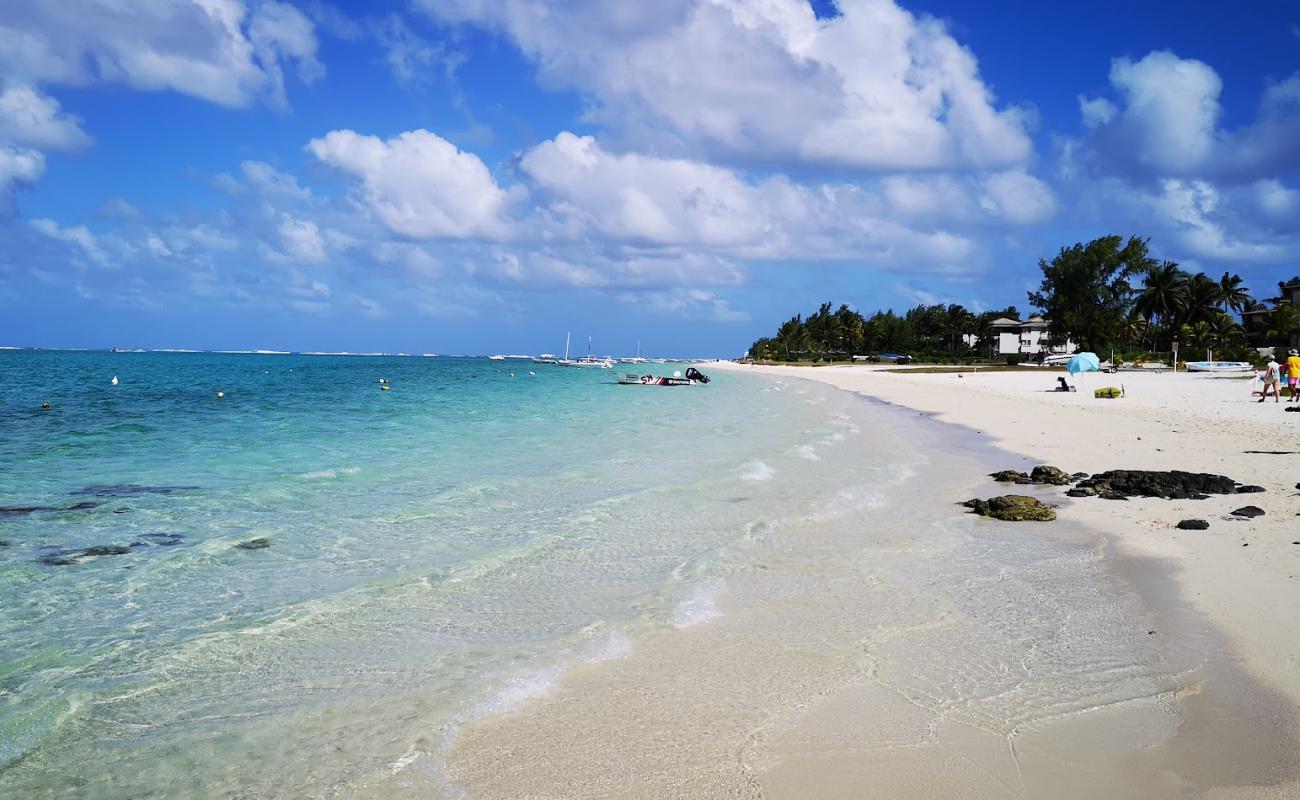 Фото Pointe d'Esny Beach с белый песок поверхностью