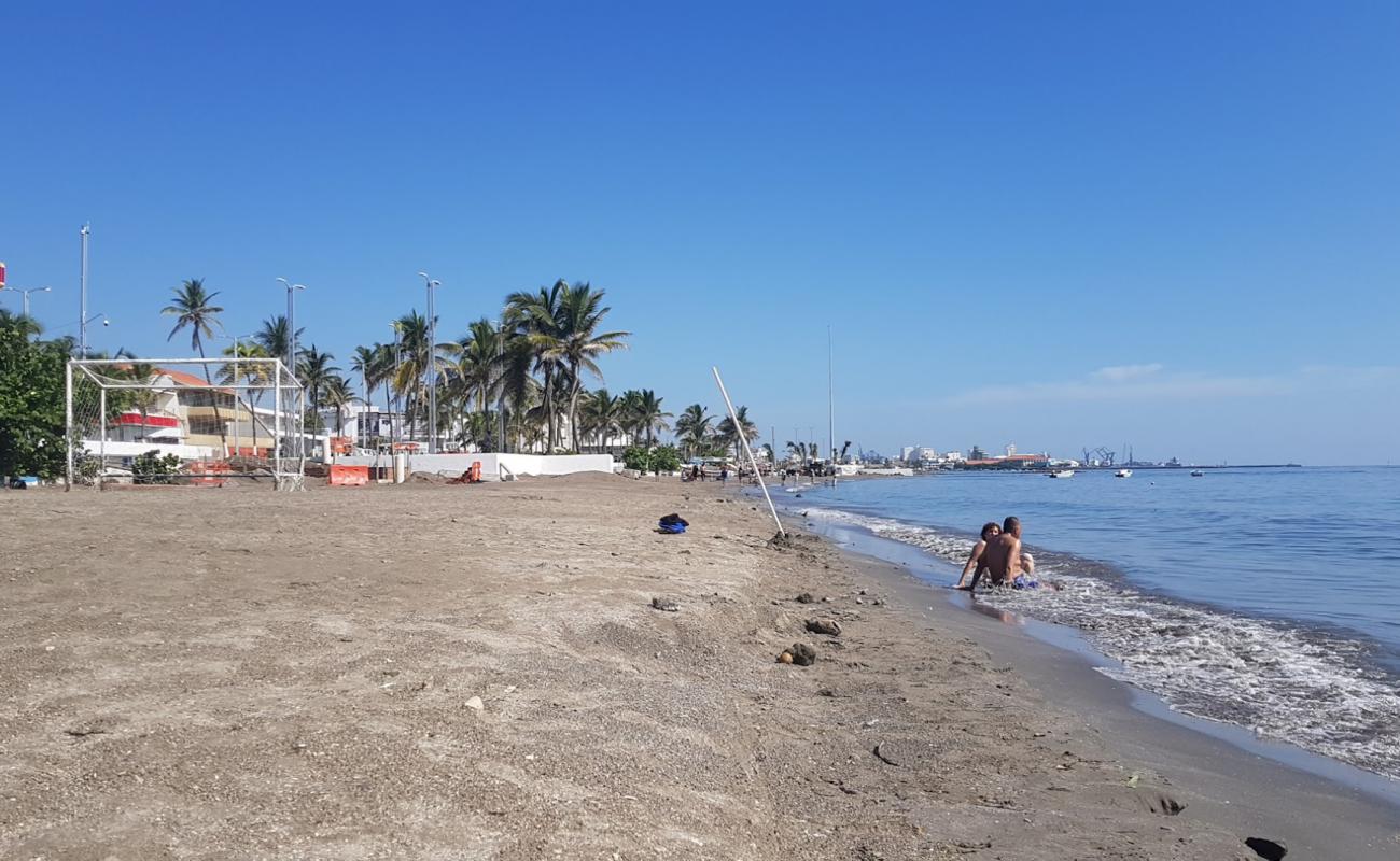 Фото Playa Marti с светлый песок поверхностью