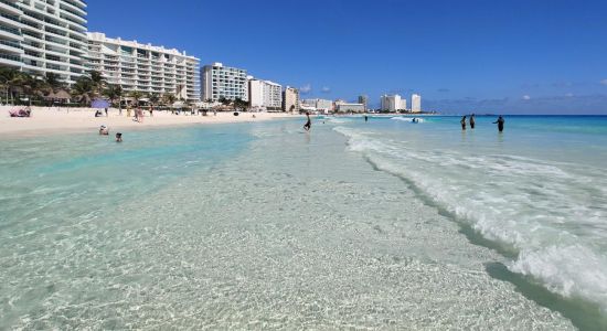 Playa Chacmool