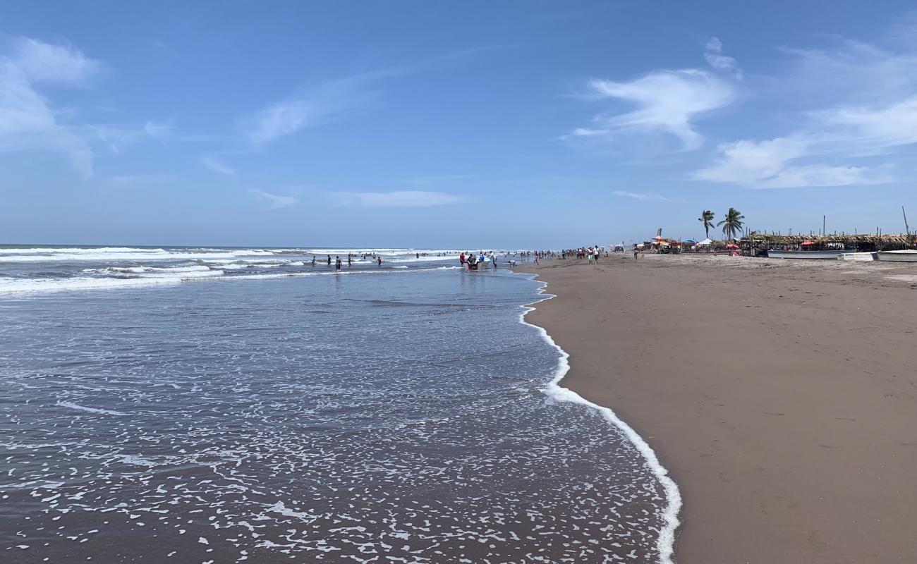 Фото El Colorado beach с светлый песок поверхностью