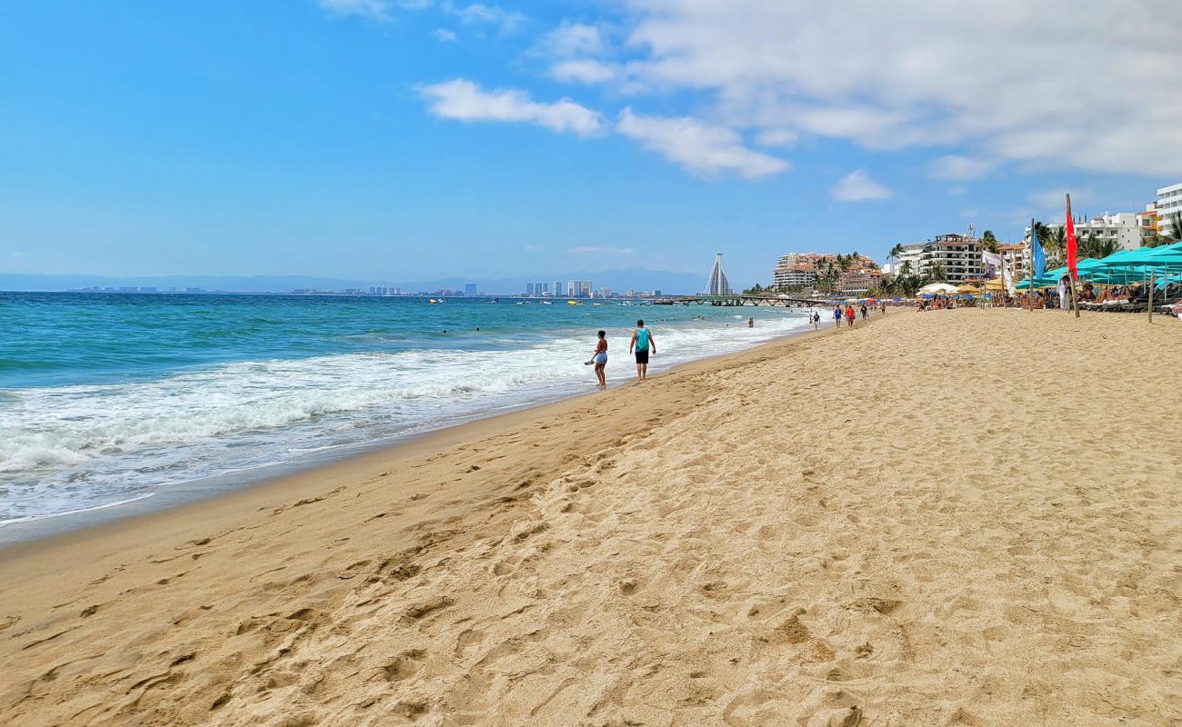 Фото Los Muertos beach с золотистый песок поверхностью