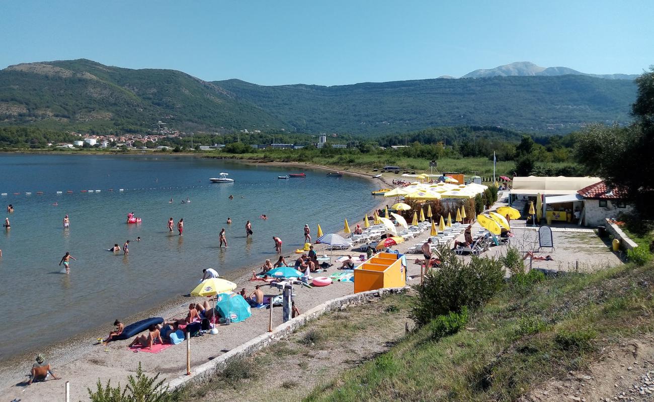 Фото Kalardovo beach с белая чистая галька поверхностью