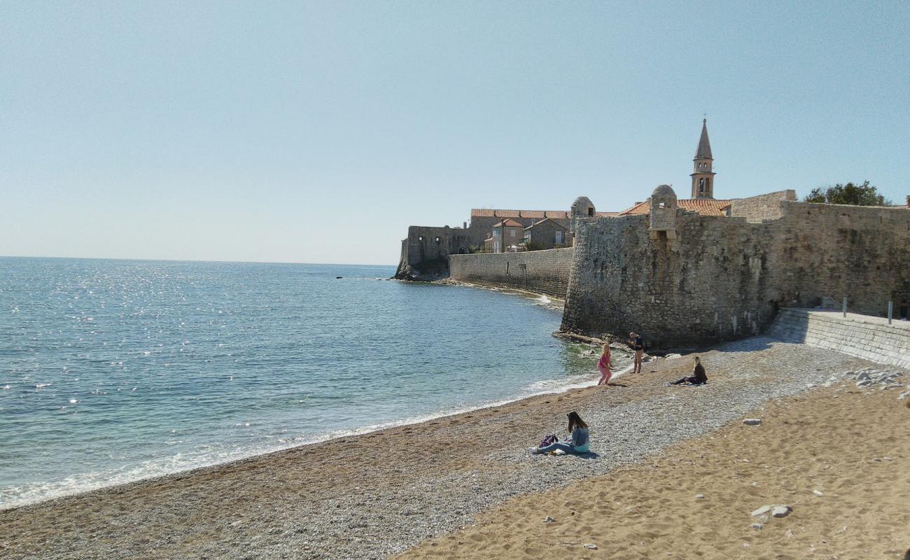 Фото Pizana beach с светлая галька поверхностью