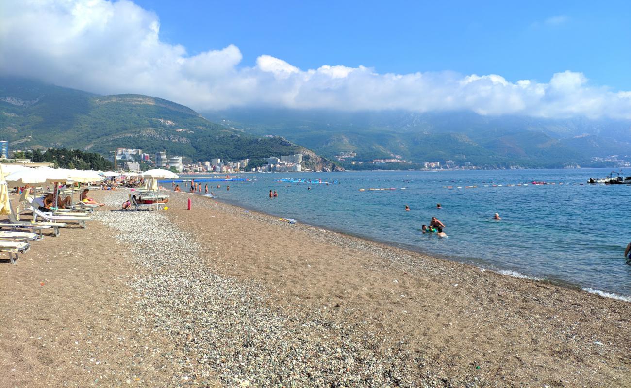 Фото Becici beach с серая галька поверхностью