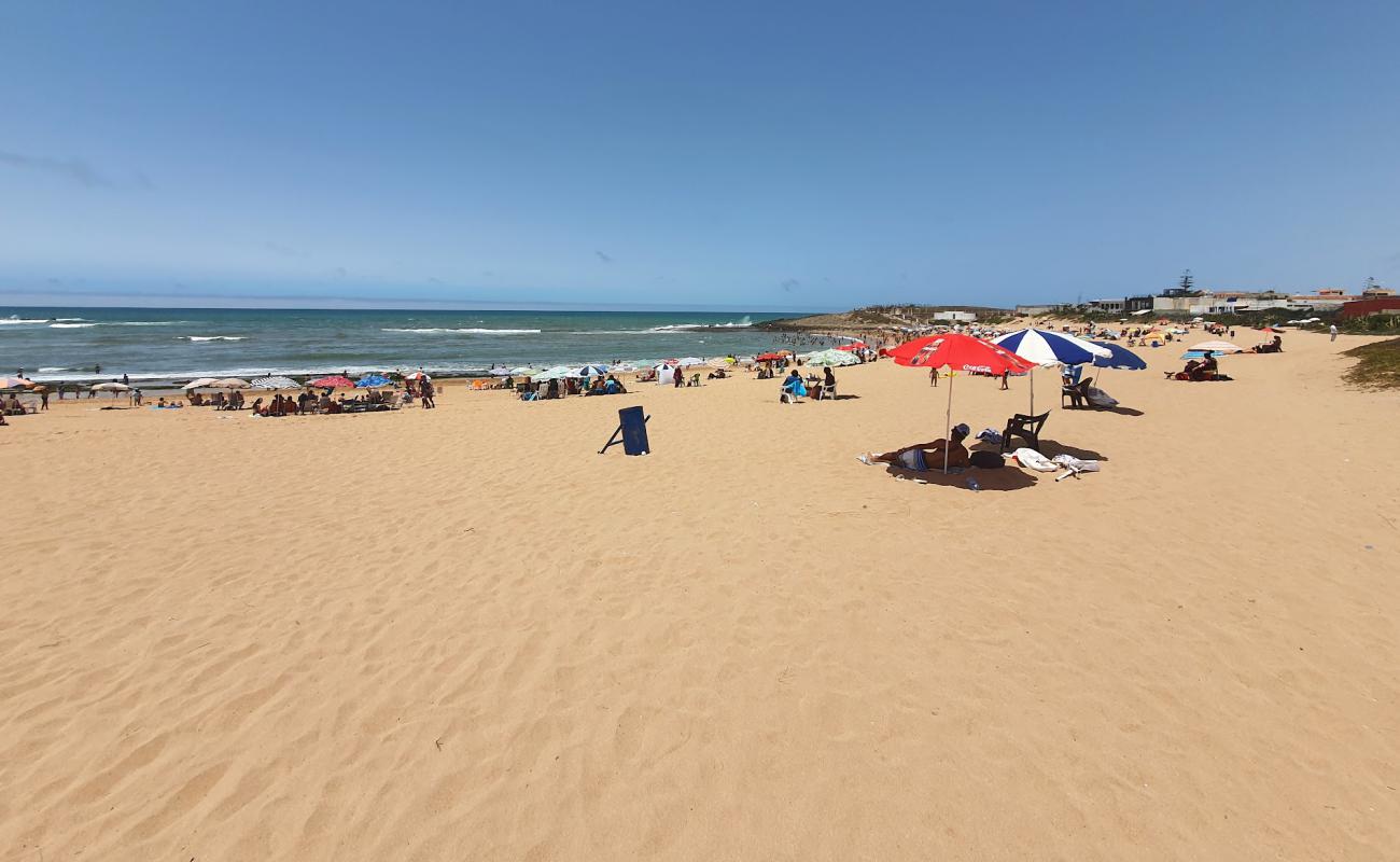 Фото Plage des Contrebandiers с светлый песок поверхностью