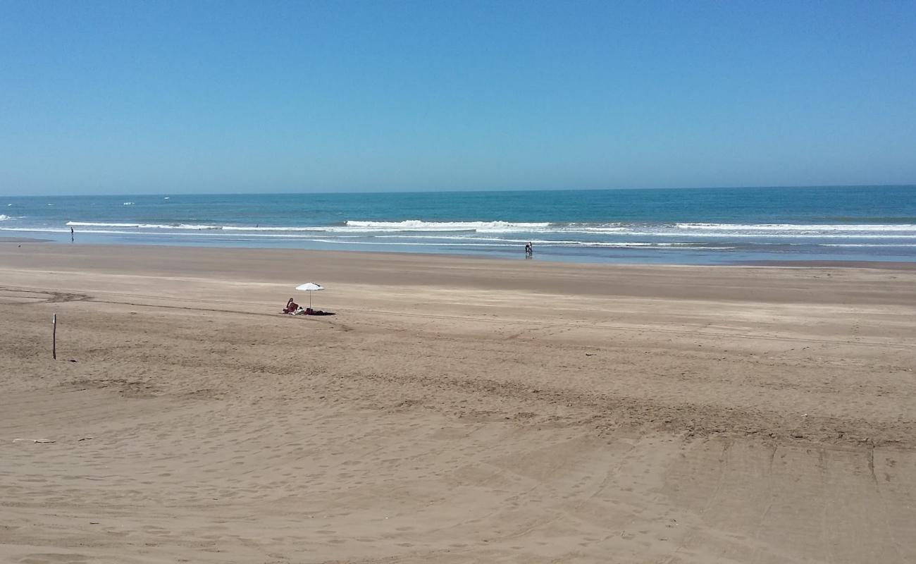 Фото Plage Sidi Bounaime с золотистый песок поверхностью