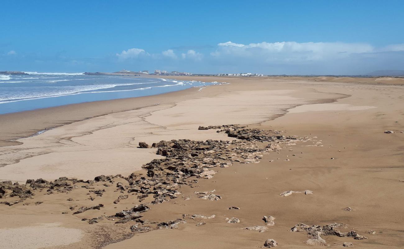 Фото Plage Bhibeh с золотистый песок поверхностью