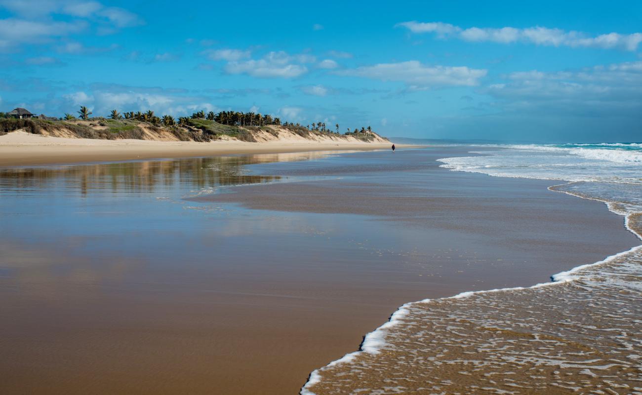 Фото Travessia Beach с светлый песок поверхностью