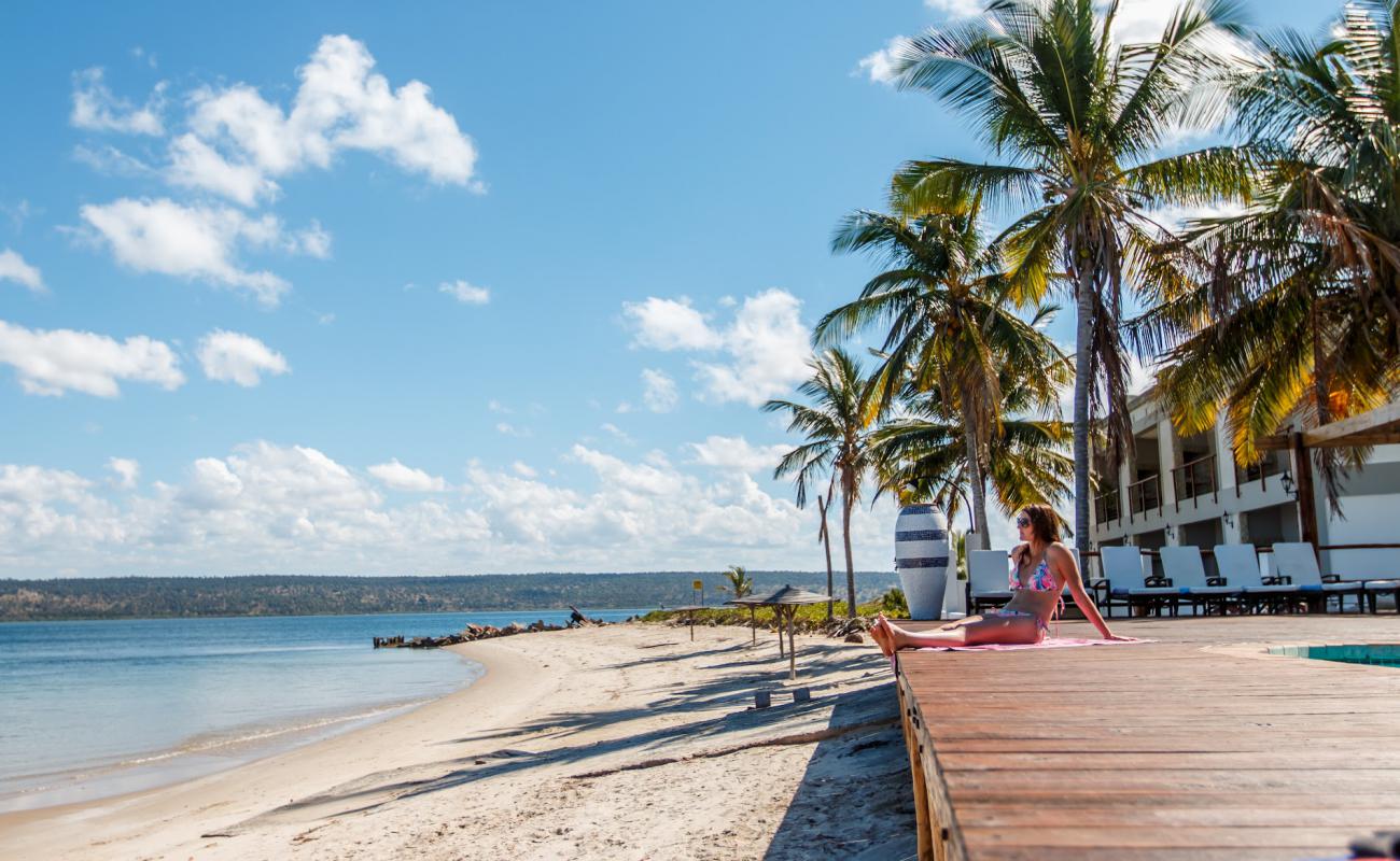 Фото Marivate Cape Beach с светлый песок поверхностью