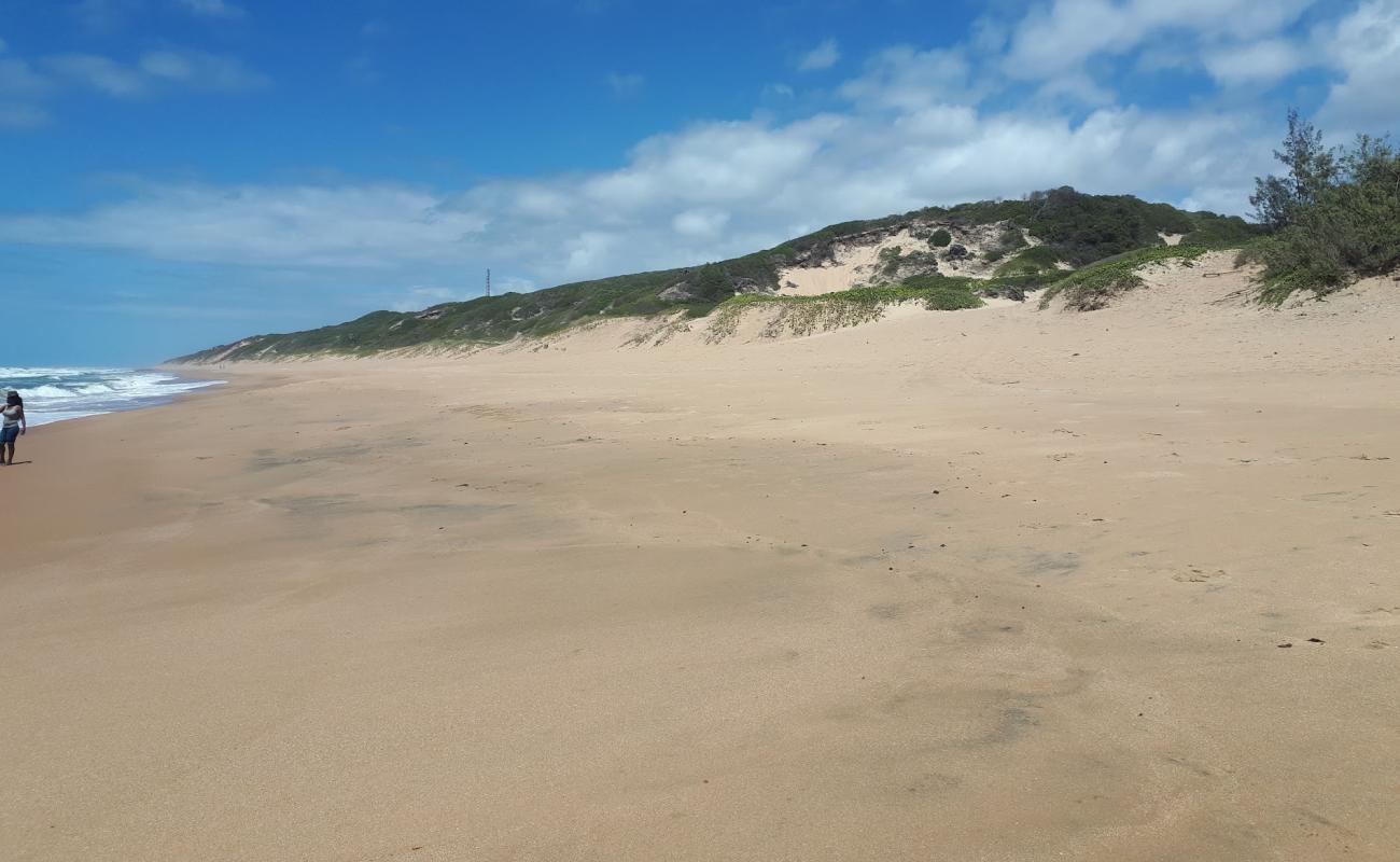 Фото Praia de Chidenguele с светлый песок поверхностью