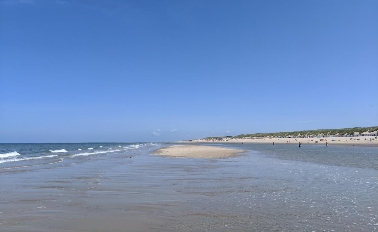 Фото Strand Oostkapelle с светлый песок поверхностью