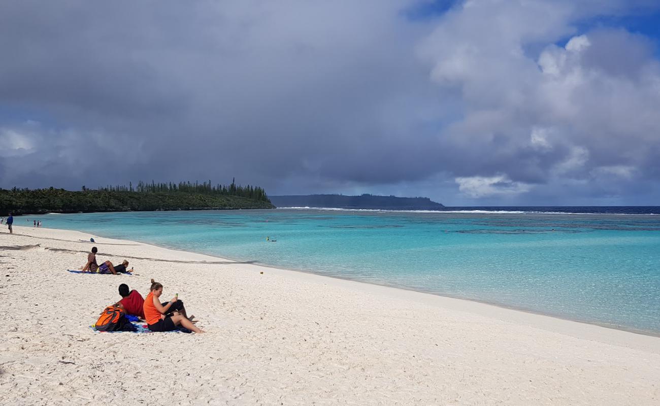 Фото Yejele Beach с белый песок поверхностью