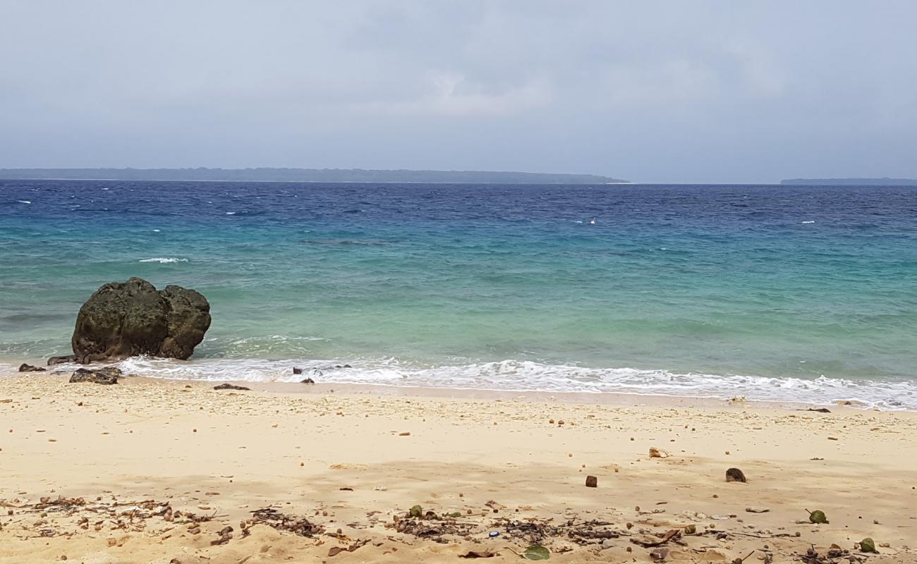 Фото Espiritu Santo Beach с светлый песок поверхностью