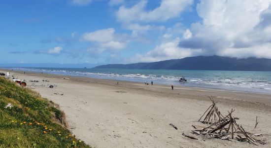 Waikanae Beach