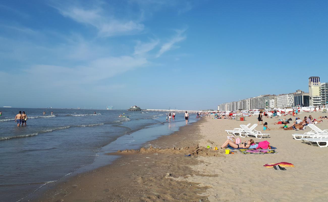 Фото Blankenberge beach с светлый песок поверхностью