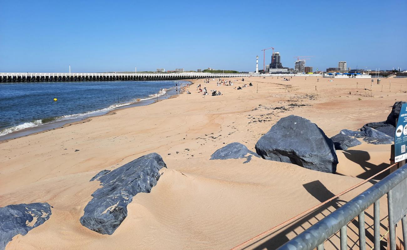 Фото Klein strand oostende с светлый песок поверхностью