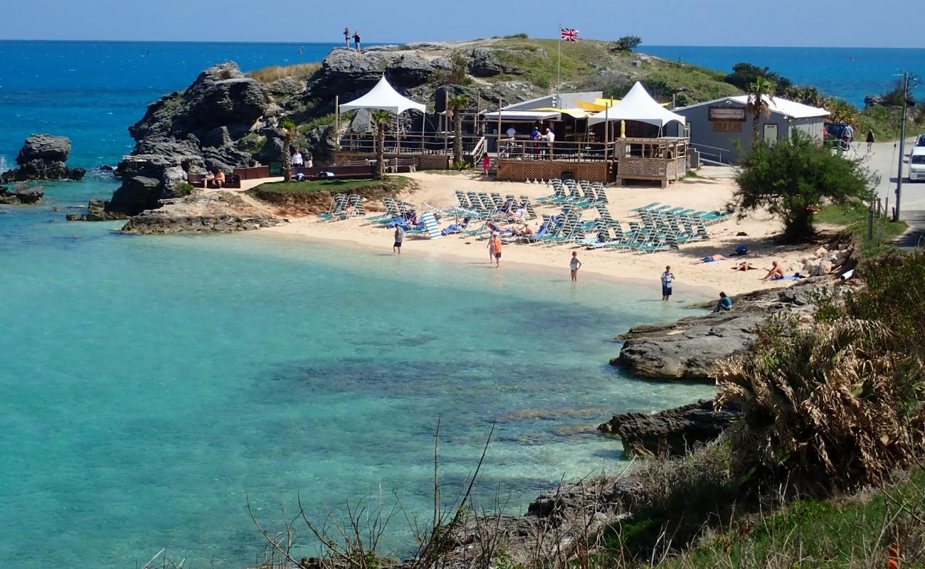 Фото Tobacco Bay Beach с светлый песок поверхностью