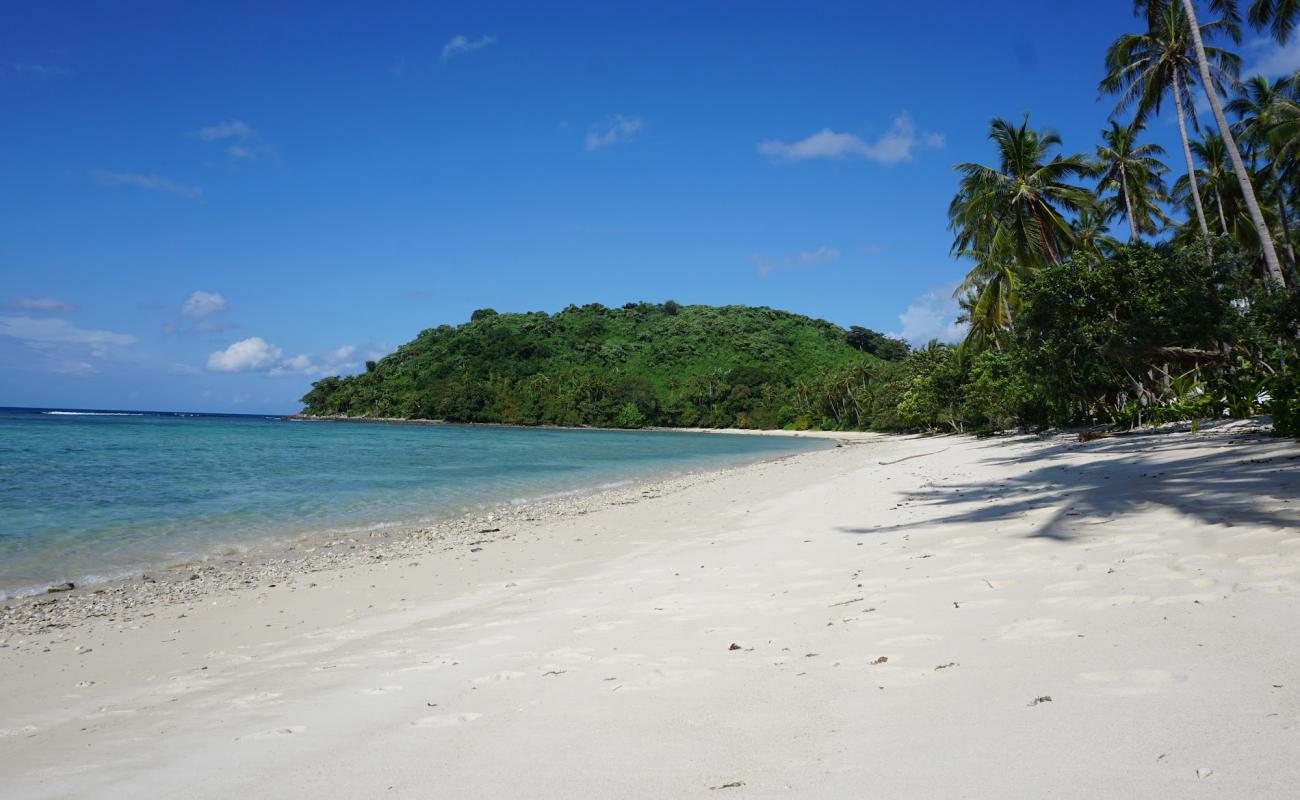 Фото Darocotan Island Beach с белый чистый песок поверхностью