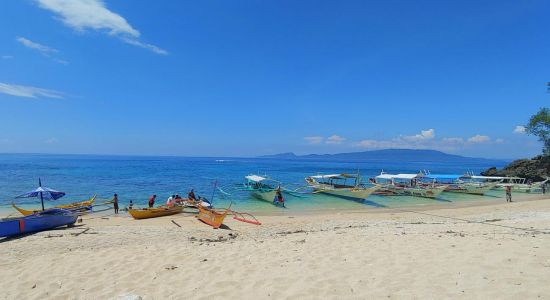 Haligi Beach