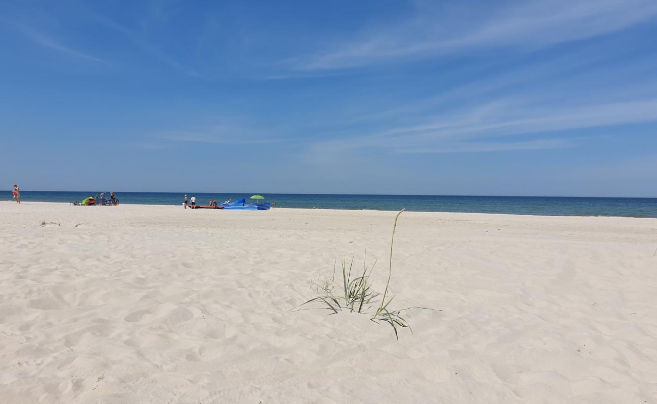 Фото Slayshevo Beach с золотистый песок поверхностью