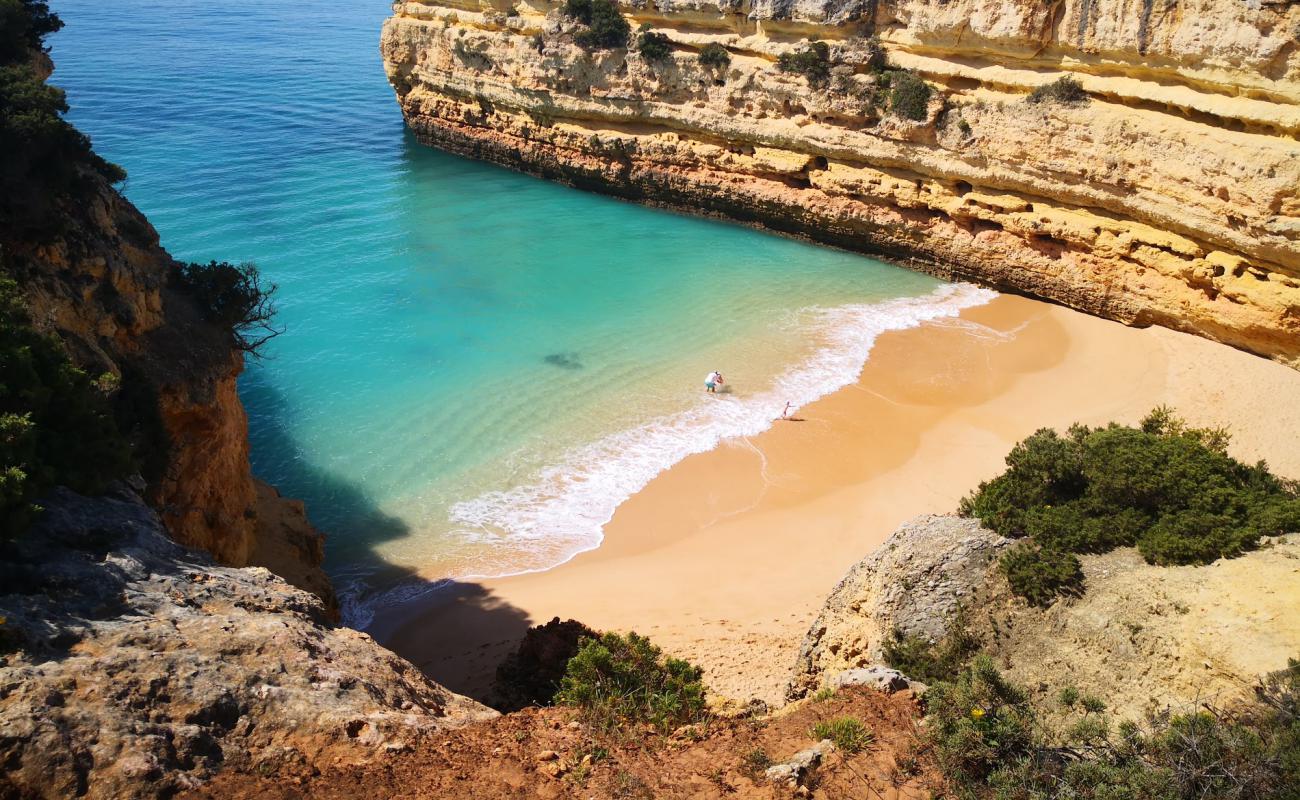 Фото Praia das Fontainhas с темный чистый песок поверхностью