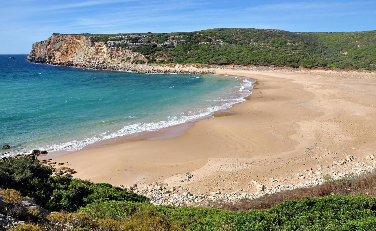 Фото Praia do Barranco с золотистый песок поверхностью