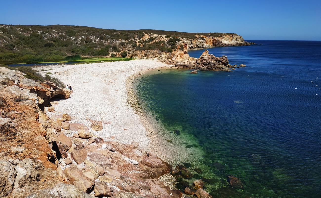 Фото Praia dos Rebolinhos с камни поверхностью