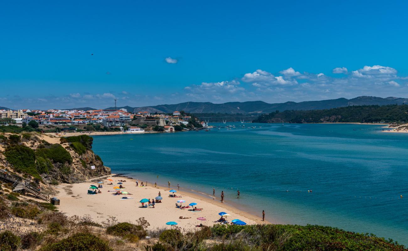 Фото Praia do Farol с светлый песок поверхностью