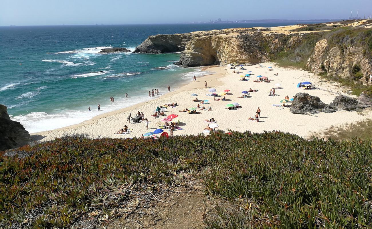 Фото Praia da Cerca Nova с светлый песок поверхностью