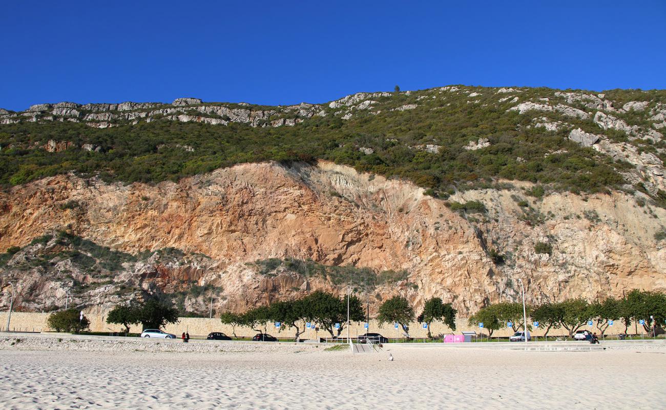 Фото Praia da Figueirinha с белый чистый песок поверхностью