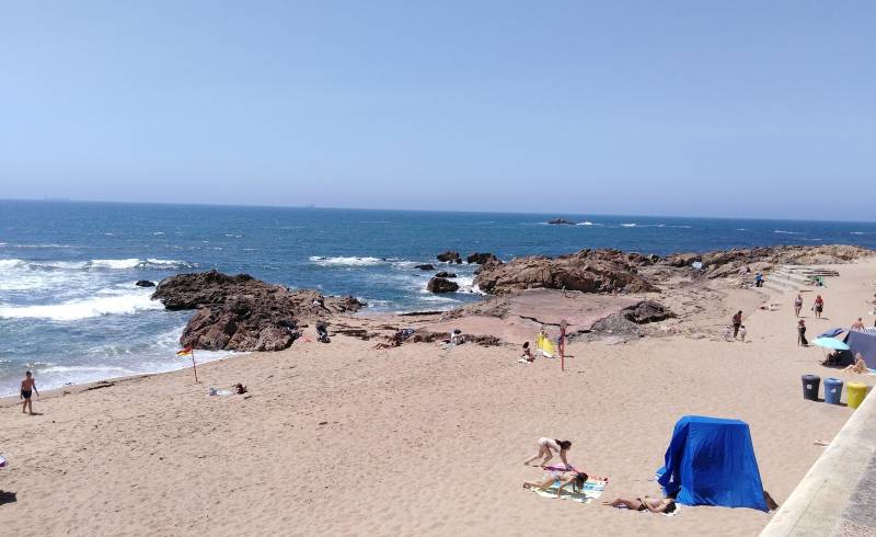 Фото Praia do Carneiro с золотистый песок поверхностью