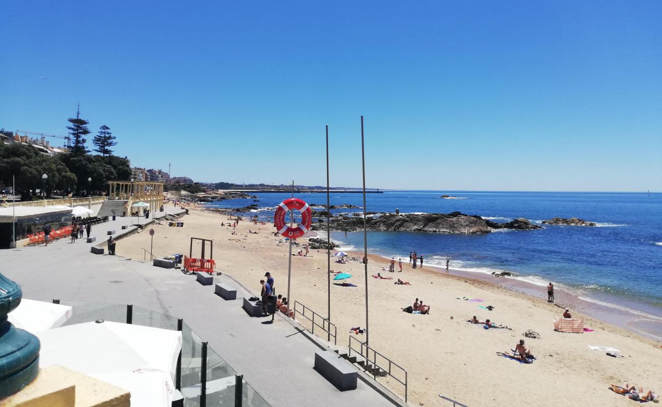 Фото Praia do Homem do Leme с золотой ракушечник поверхностью