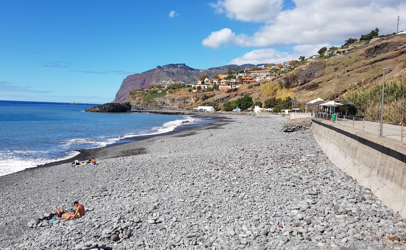 Фото Praia Formosa с серая галька поверхностью