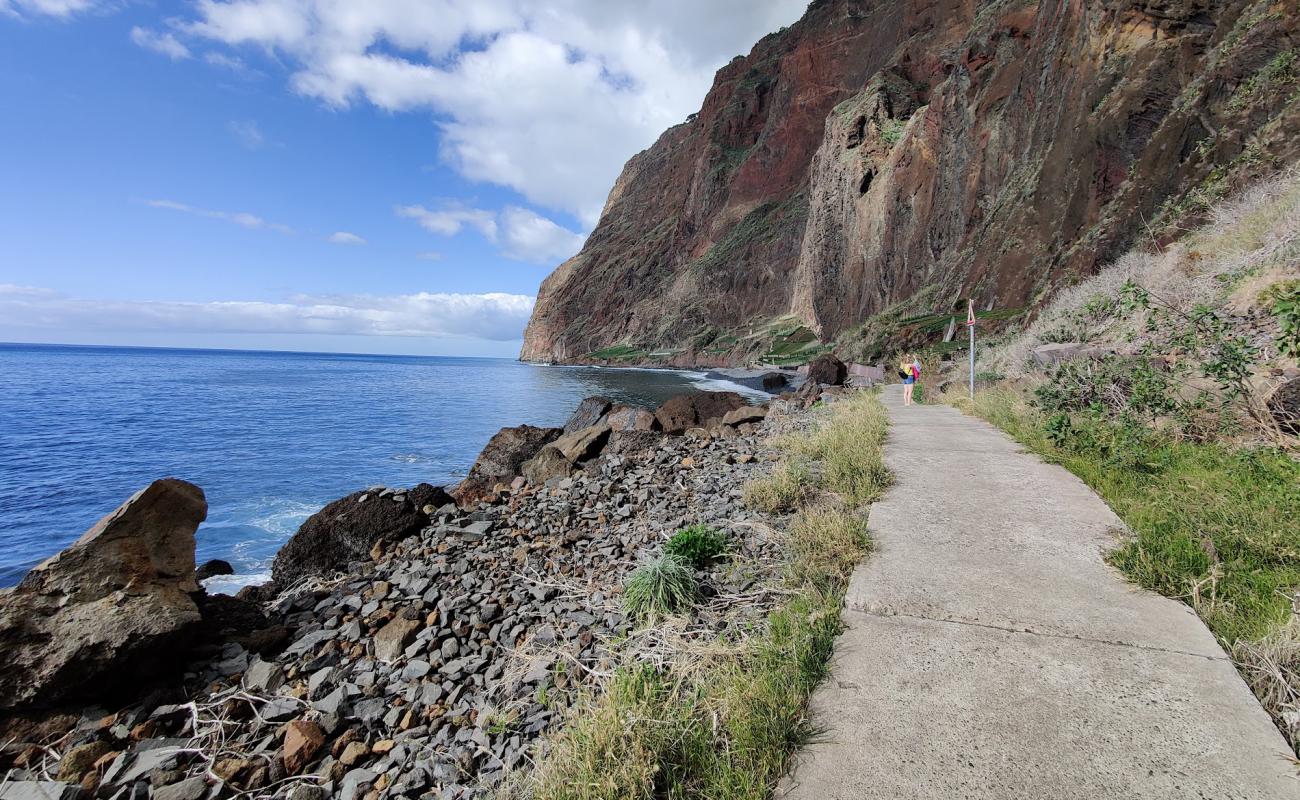 Фото Fajas de Cabo Girao с серая галька поверхностью