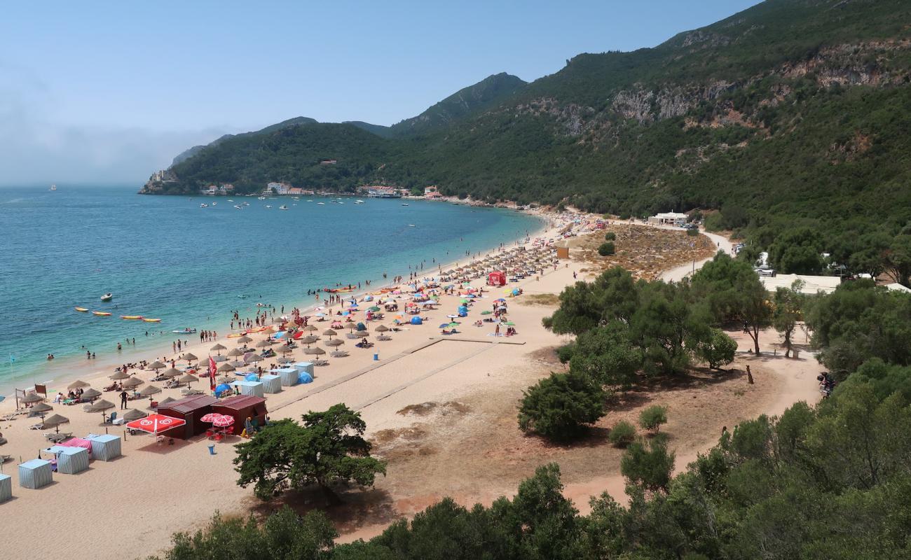 Фото Praia da Arrabida с светлый песок поверхностью