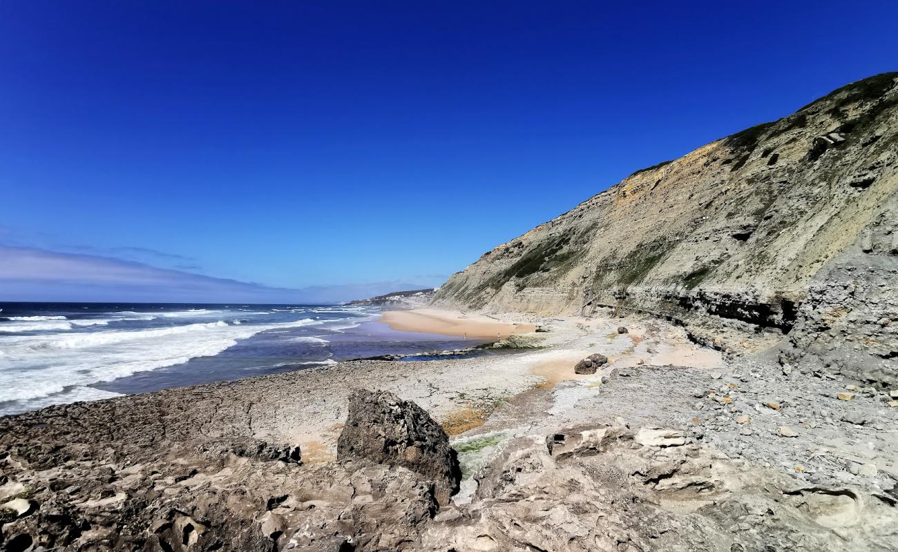 Фото Praia da Aguda с светлый песок поверхностью