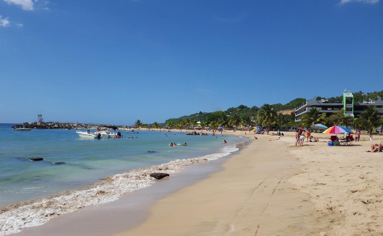 Фото Playa los Mojones с светлый песок поверхностью