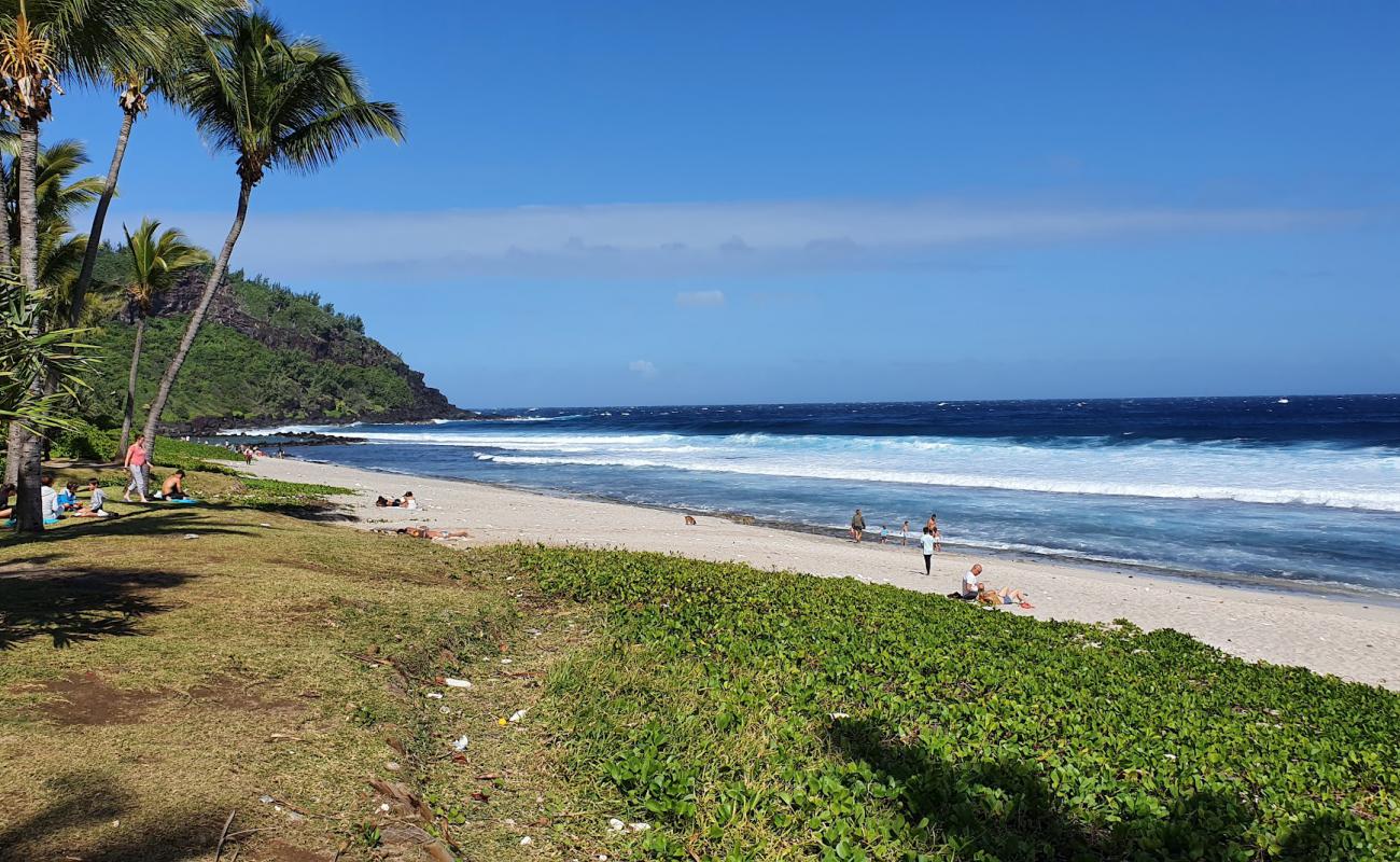 Фото Grand Anse Beach с песок с галькой поверхностью