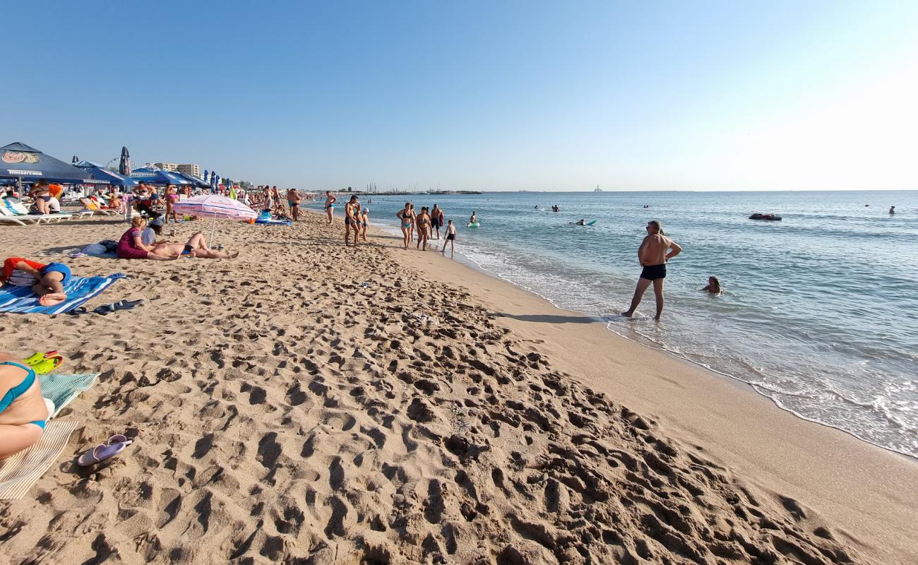 Фото Ingrid beach с светлый песок поверхностью