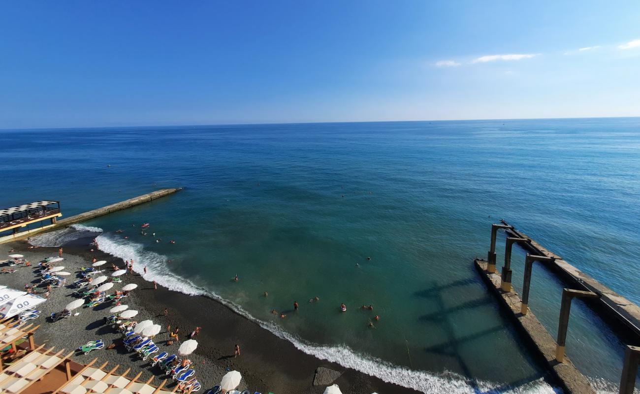 Фото Zarya beach с серая галька поверхностью