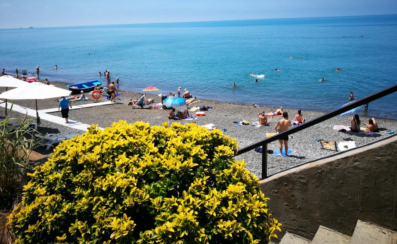 Фото Svetlyachok beach с серая галька поверхностью