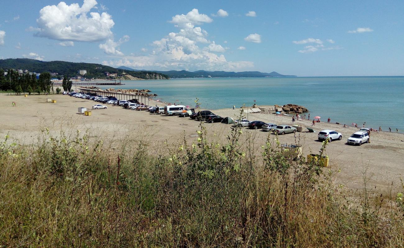 Фото Morskaya Volna beach с серая галька поверхностью