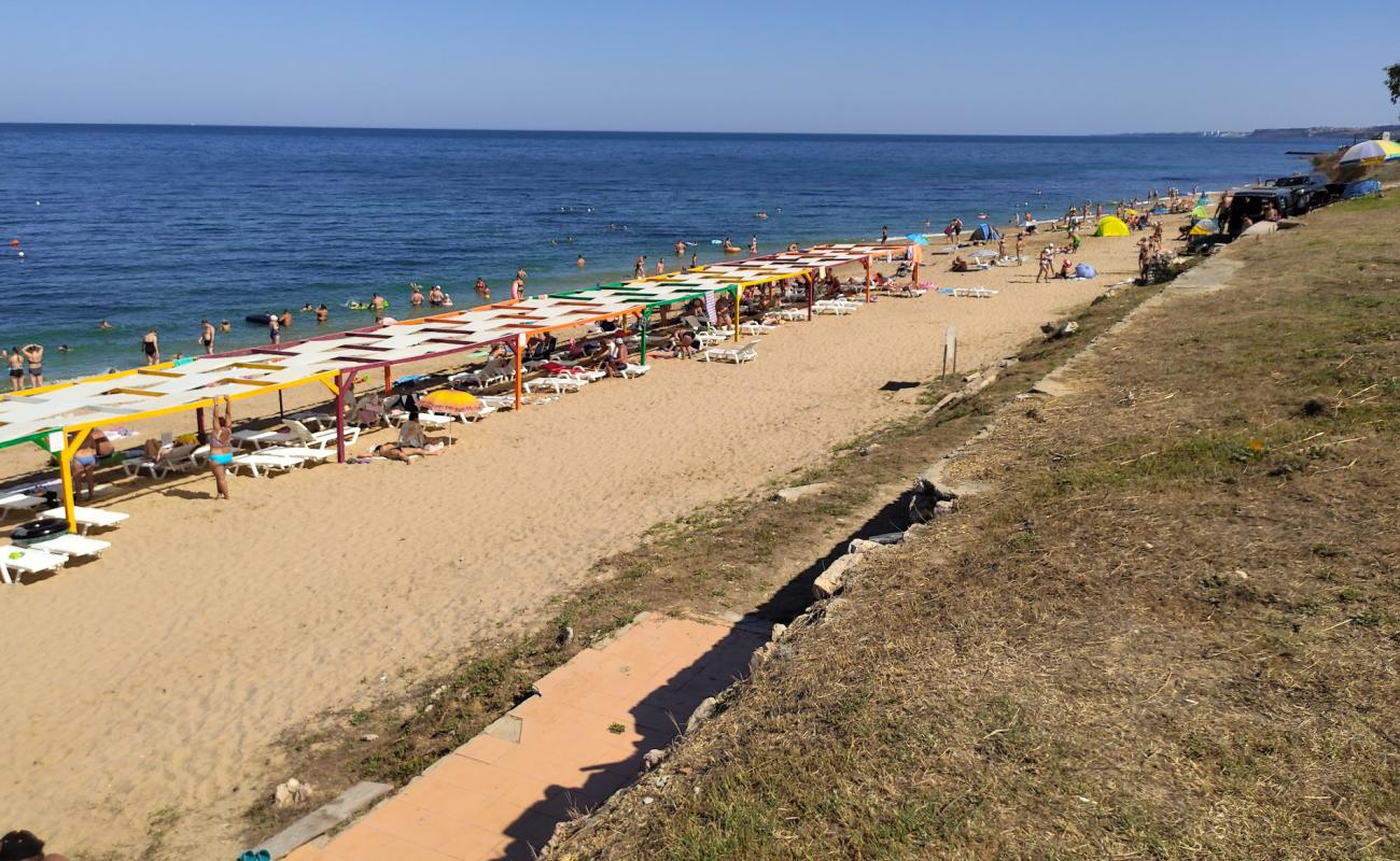 Фото Uchkuevka beach с светлый песок поверхностью