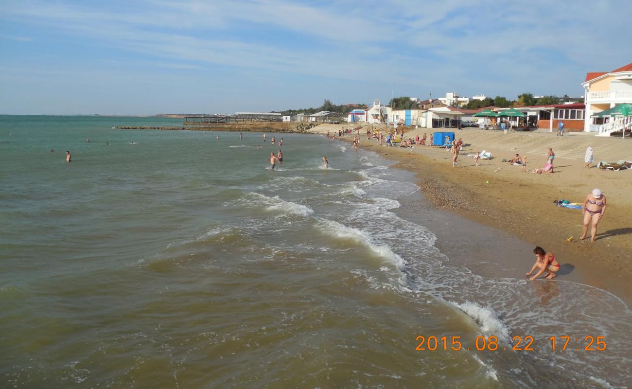 Фото Sandy beach с светлый песок поверхностью