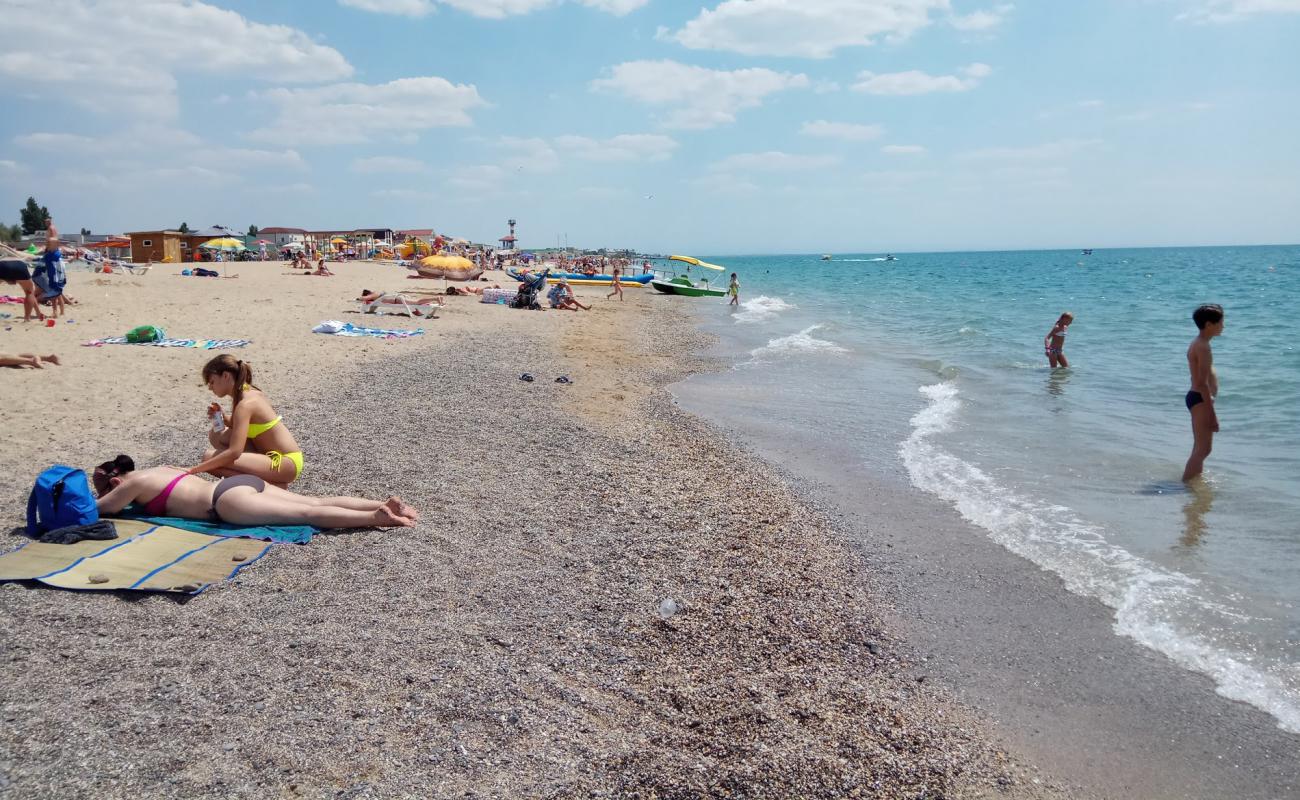 Фото Priboy beach с светлый песок поверхностью