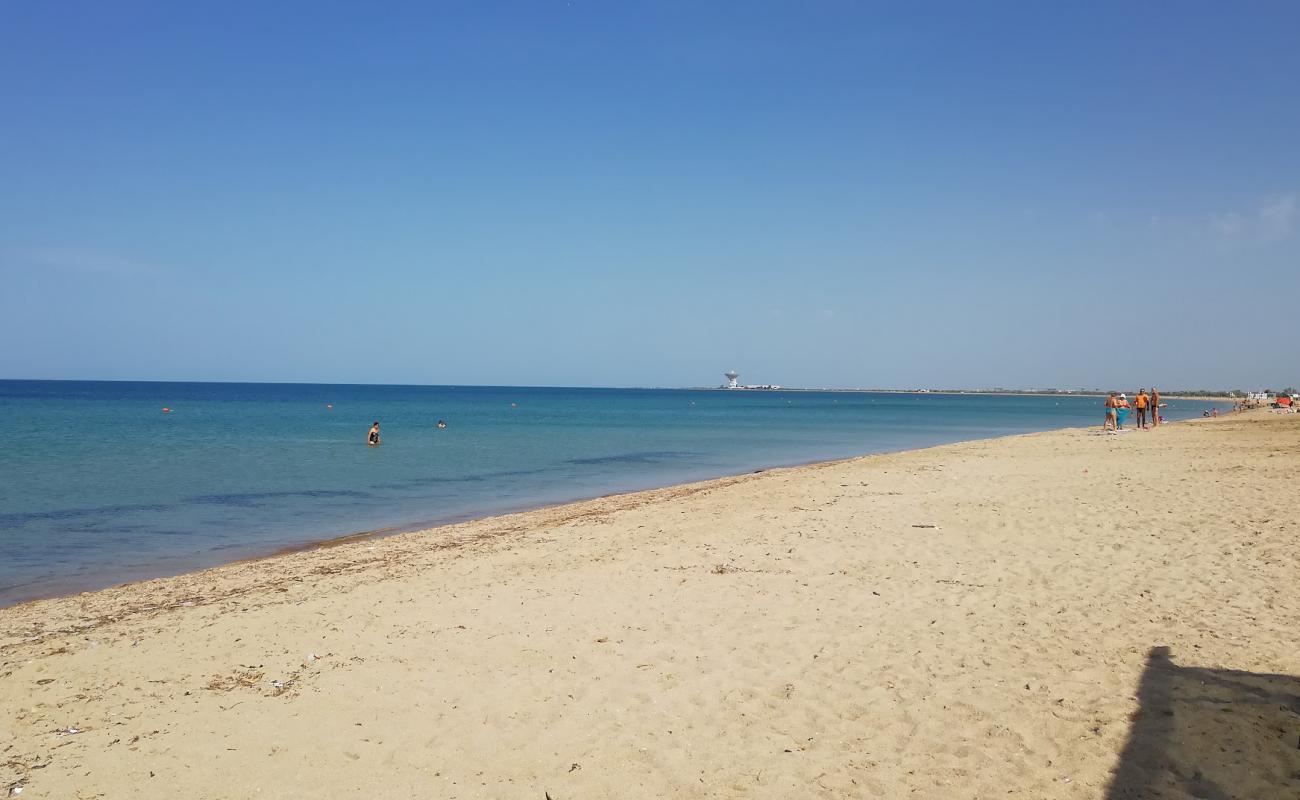 Фото Zaozernoe beach III с светлый песок поверхностью