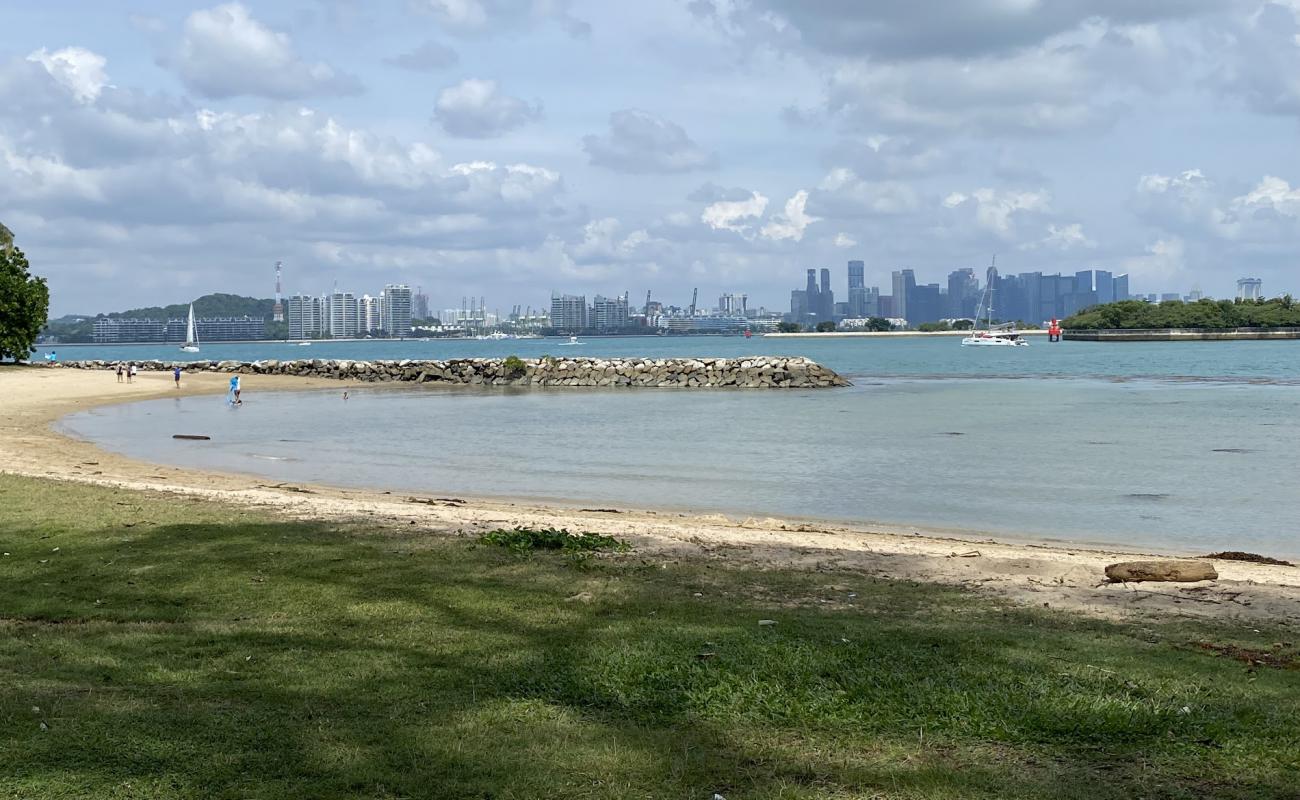 Фото St John's Island Beach с светлый песок поверхностью