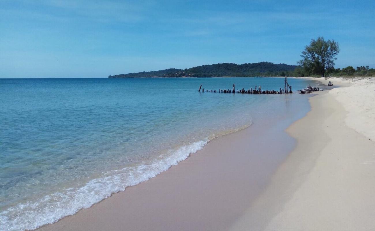 Фото Xuan Truong Beach с золотистый песок поверхностью